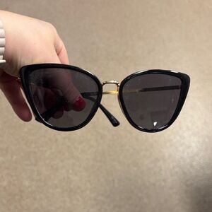 Mia & Tess Chic Black Sunglasses